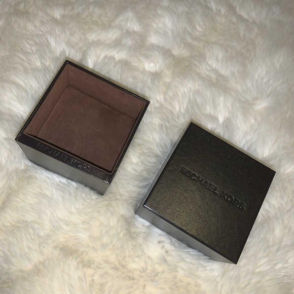 michael kors wallet box